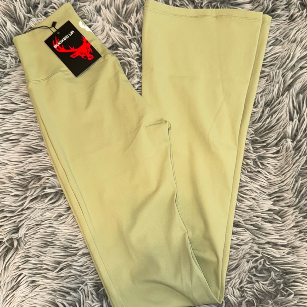 Bucked up flare leggings